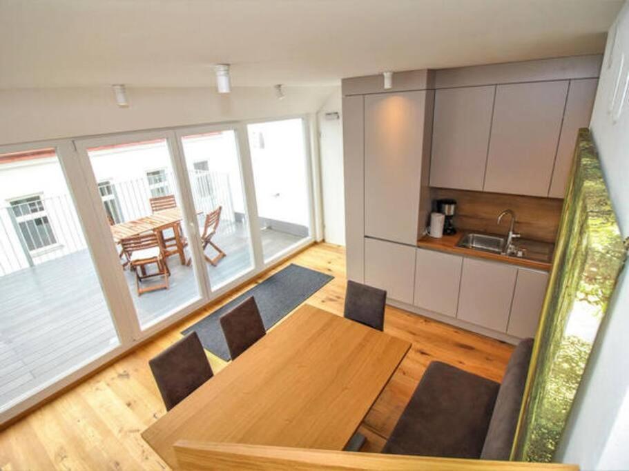 Luxury 2-floor Rooftop With Terrace In The City Center Apartamento